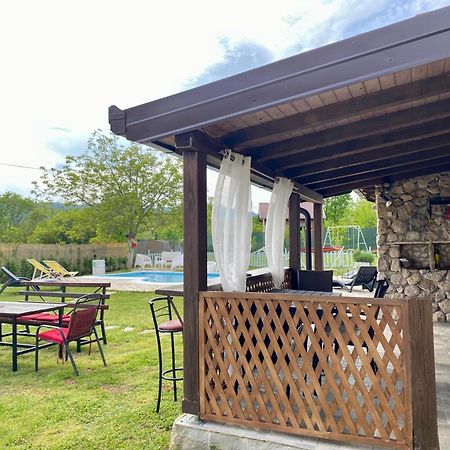 Silent Village Villa With Swimming Pool 모스타르 외부 사진
