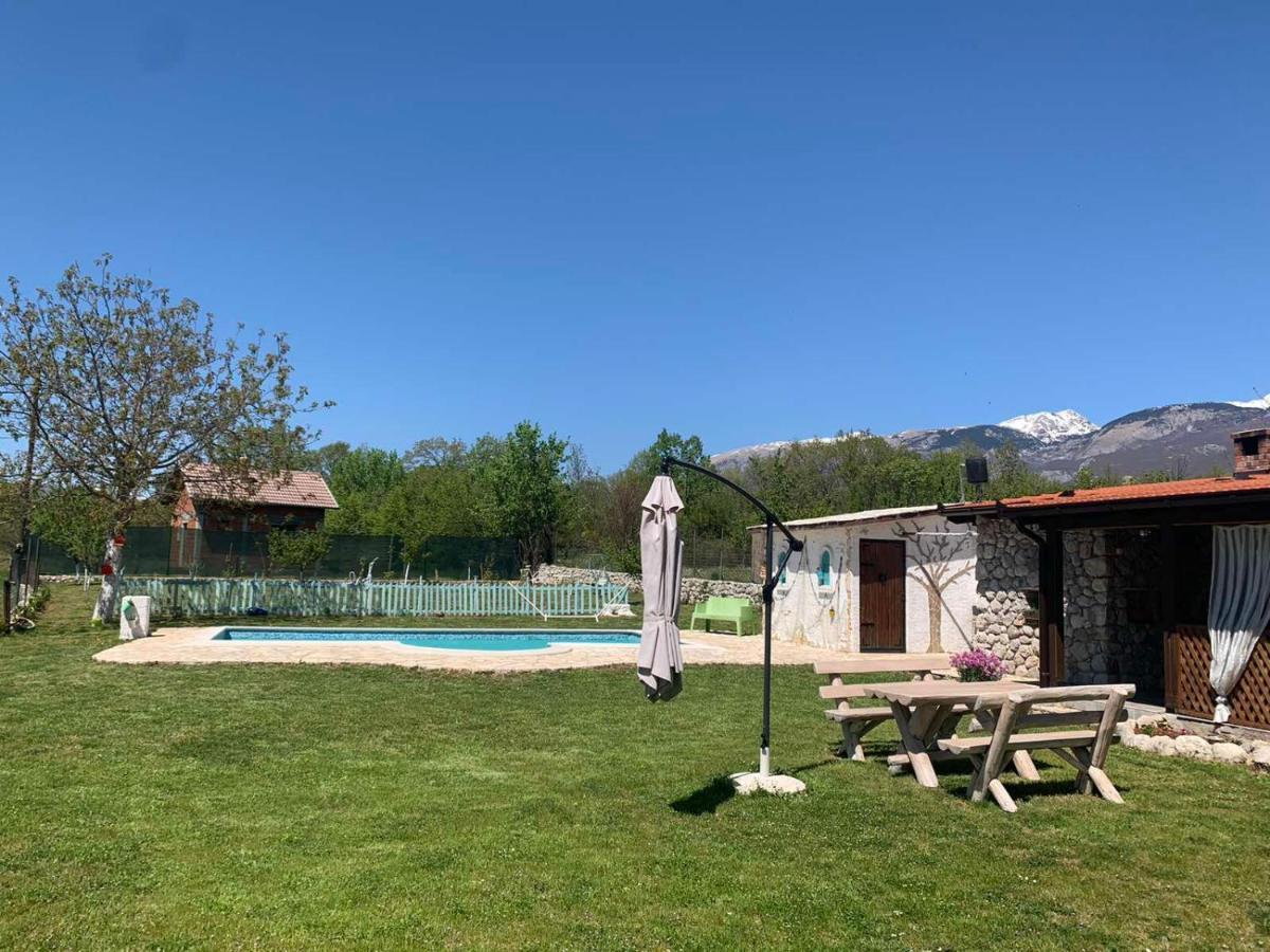 Silent Village Villa With Swimming Pool 모스타르 외부 사진