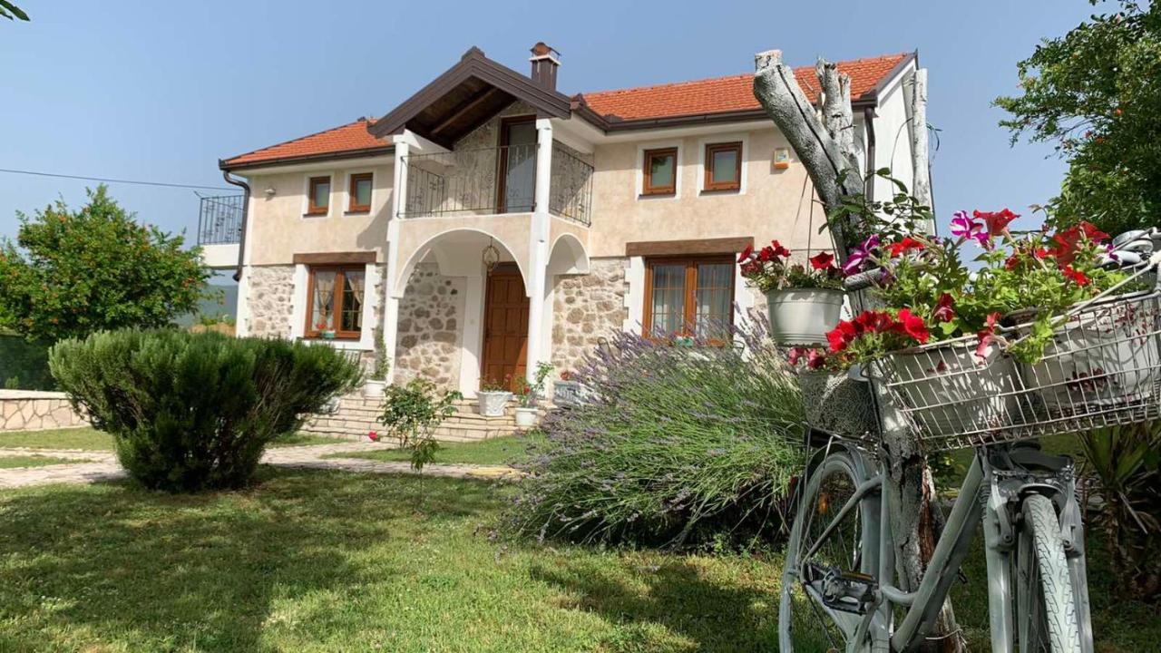 Silent Village Villa With Swimming Pool 모스타르 외부 사진